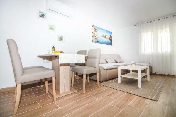 Mara Apartment Rogoznica  Luaran gambar