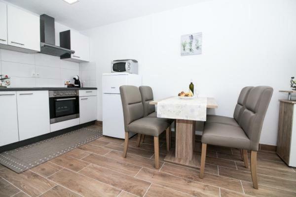 Mara Apartment Rogoznica  Luaran gambar